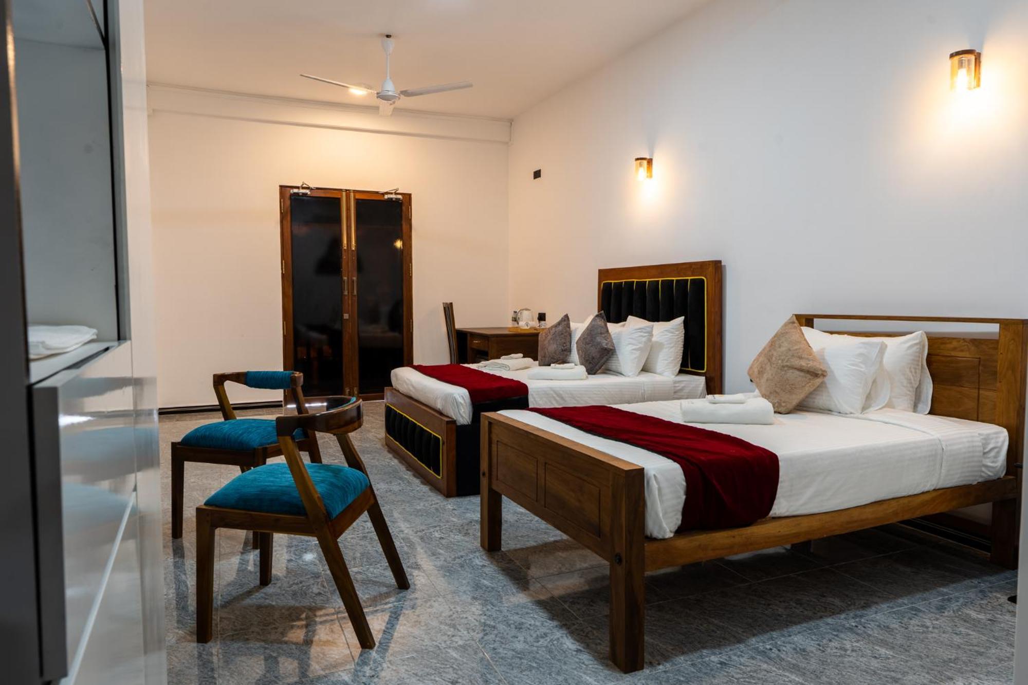 Golden Stars Hotel Dambulla Exterior foto